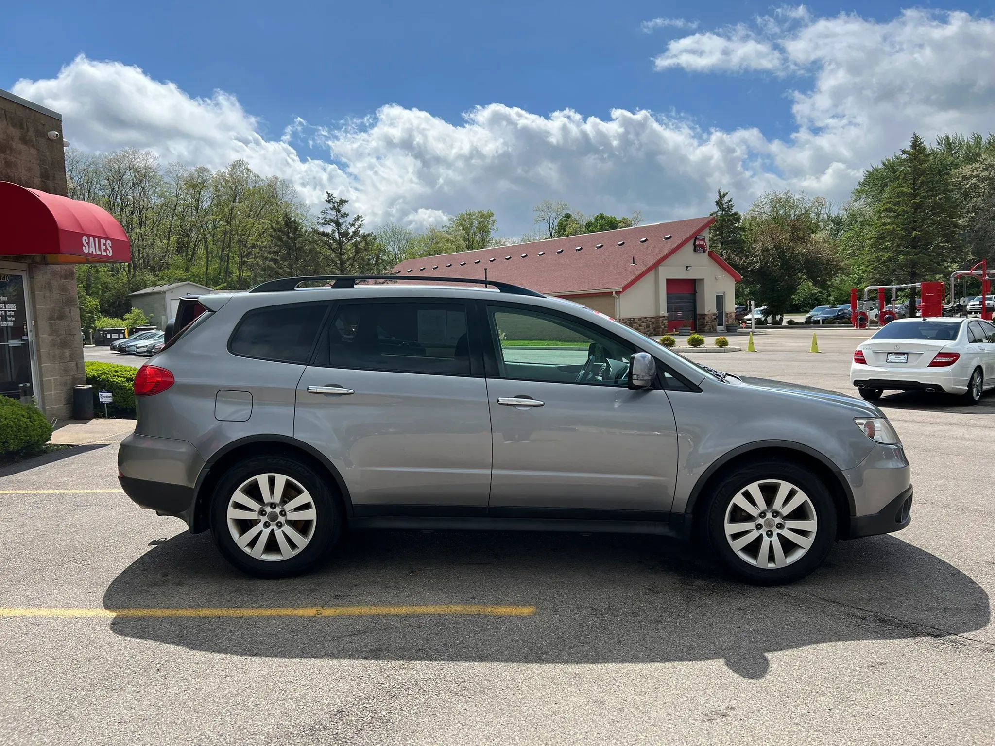 Used 2009 Subaru Tribeca Limited AWD/4WD image 4