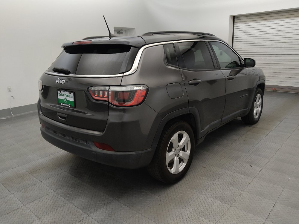 Used 2019 Jeep Compass Latitude FWD image 9