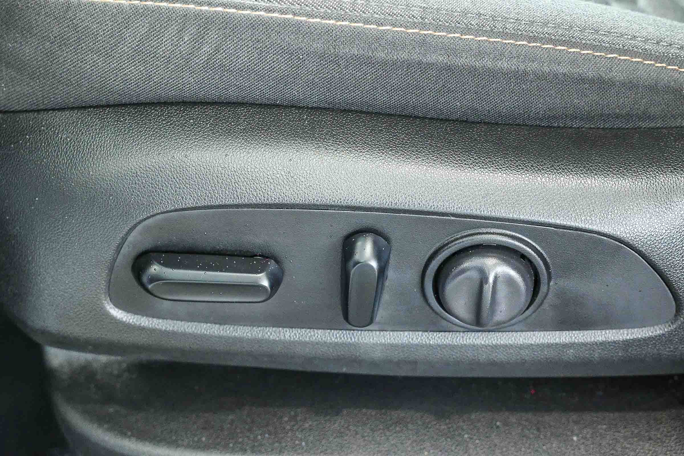 Used 2020 Chevrolet Equinox LT image 26