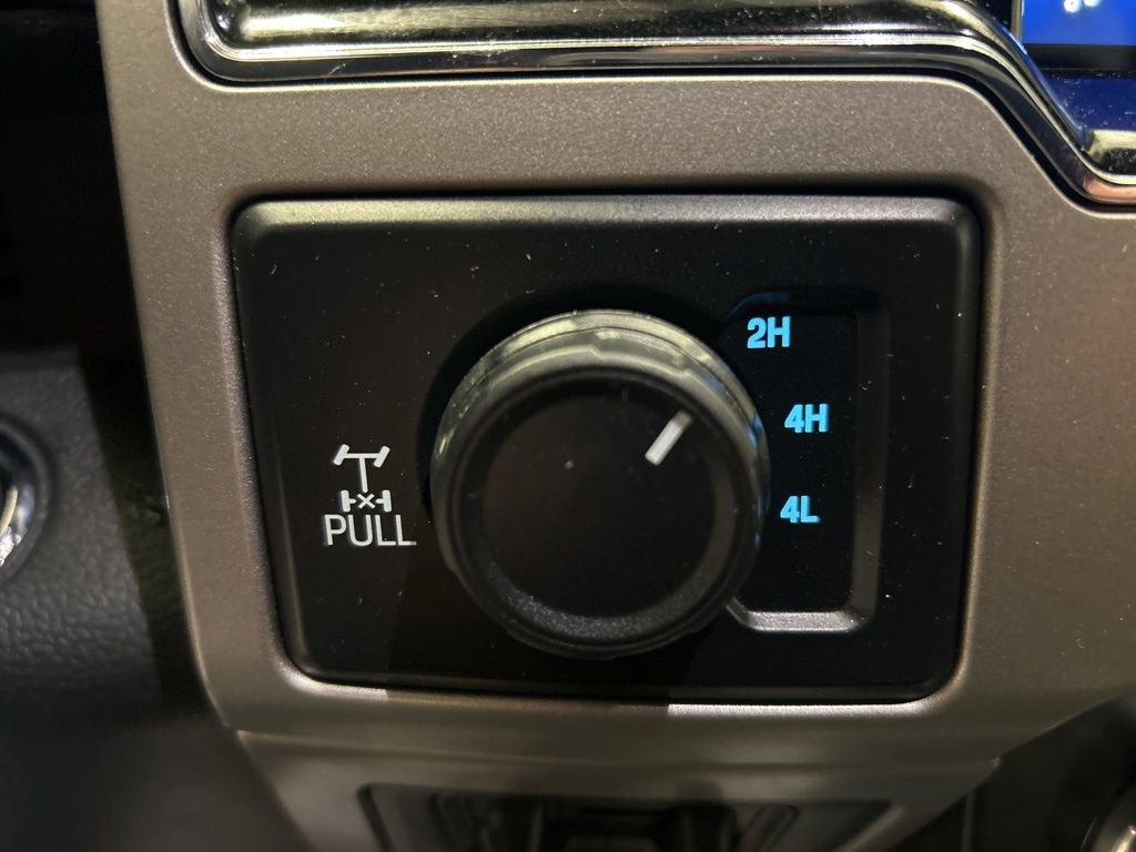 Used 2022 Ford F250 Lariat w/ Black Appearance Package image 16