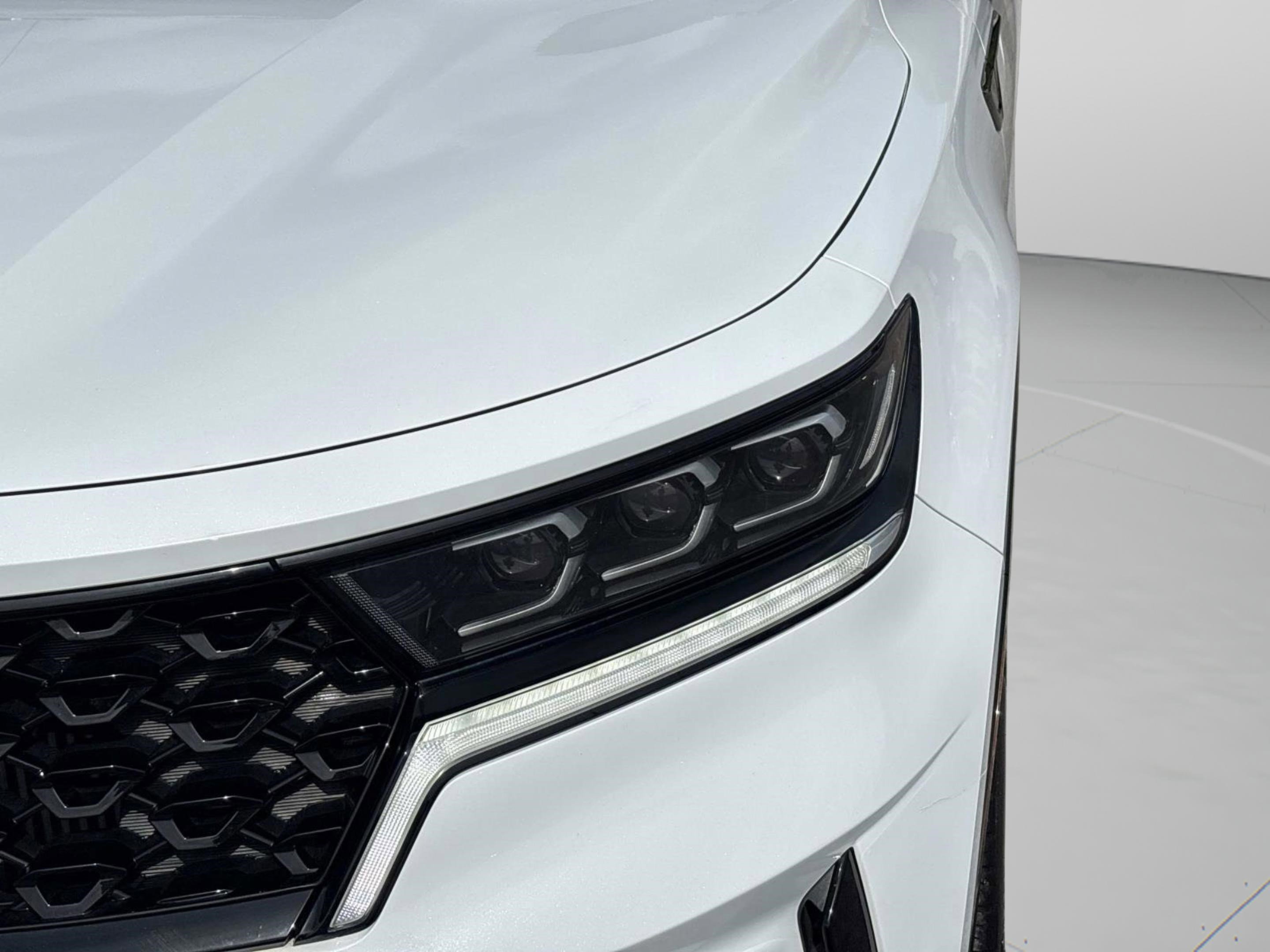 Used 2023 Kia Sorento SX image 10