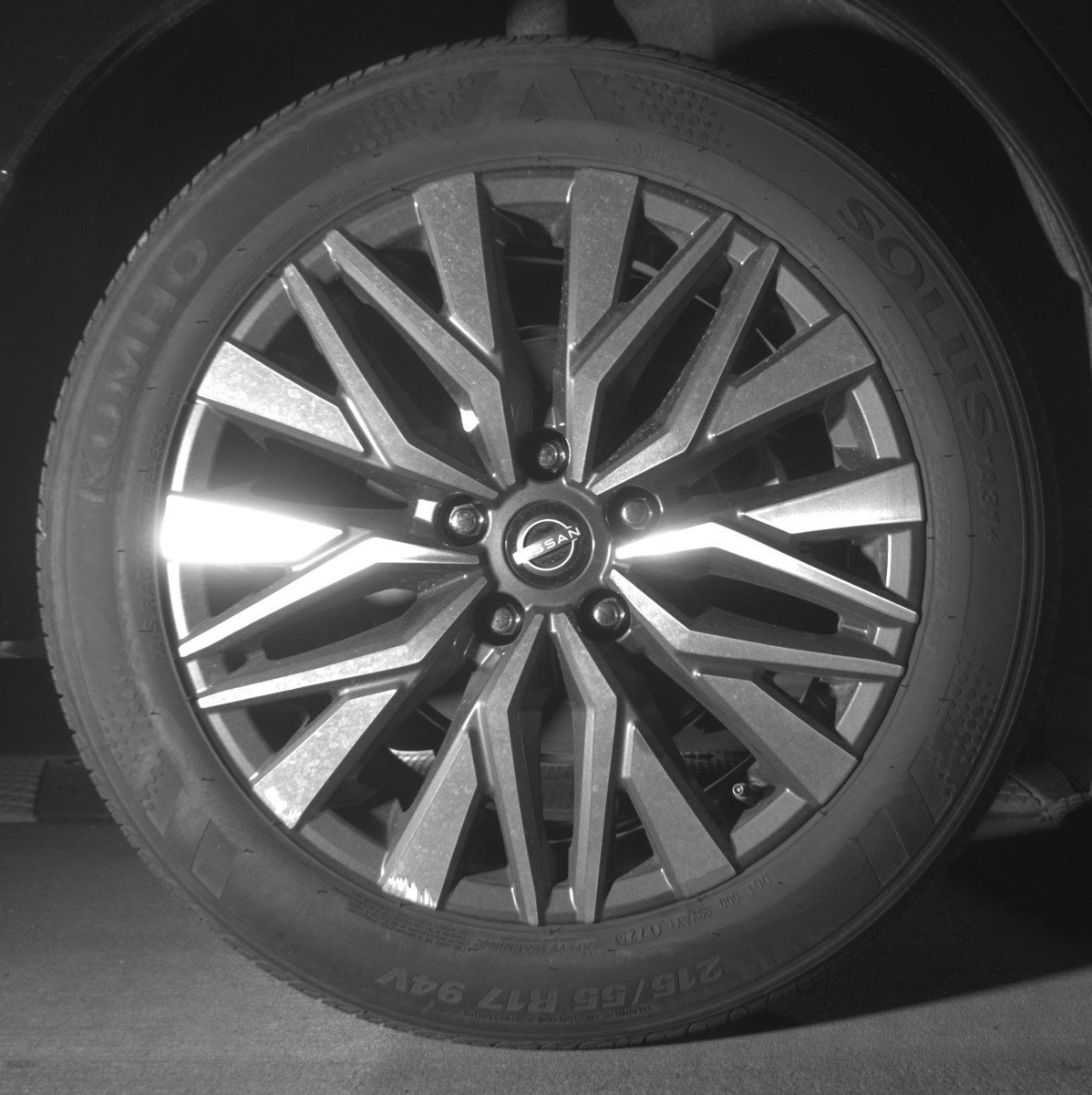 Used 2025 Nissan Altima 2.5 SV FWD image 15