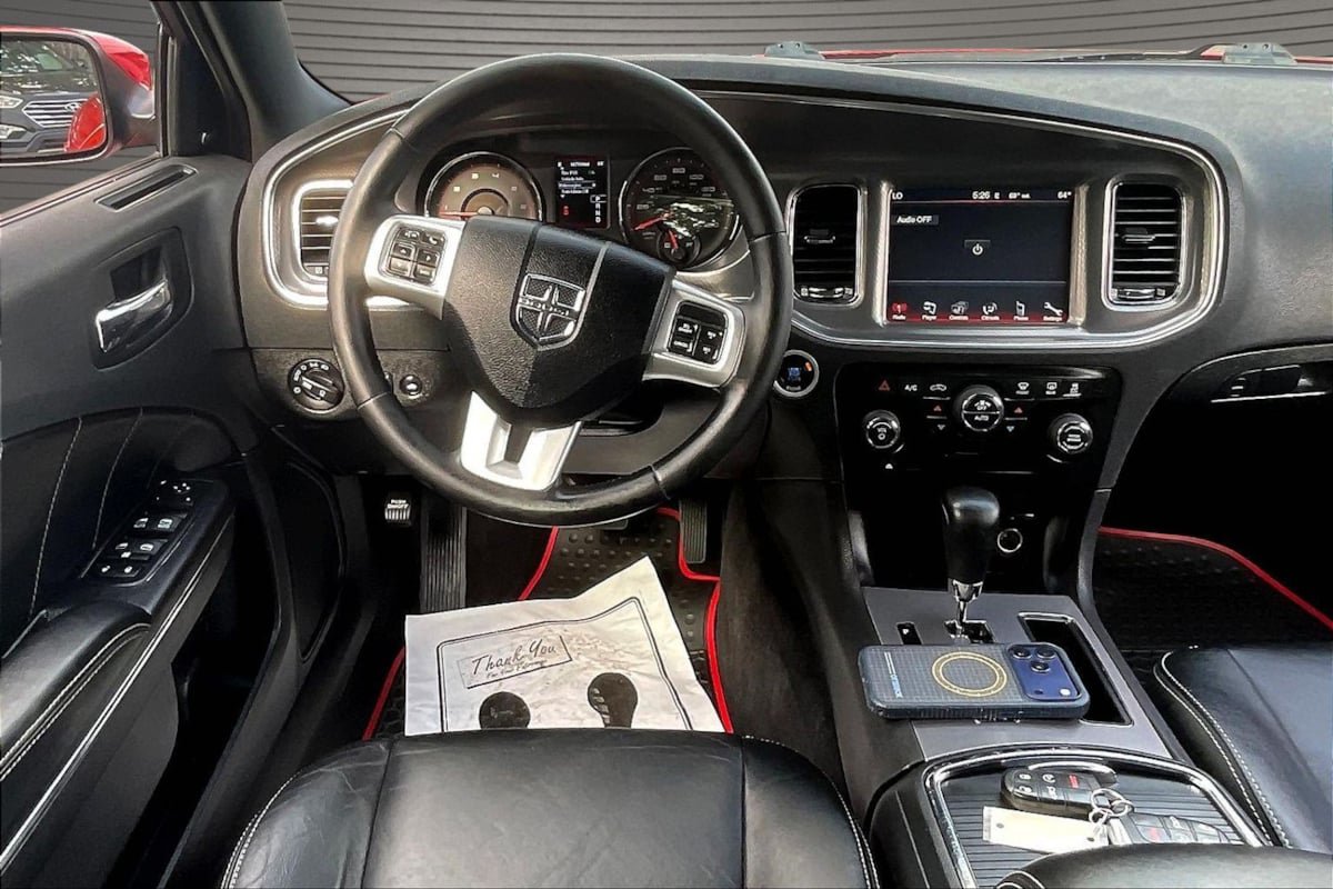 Used 2012 Dodge Charger R/T RWD image 8
