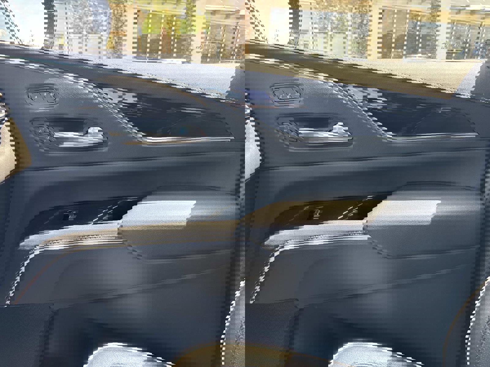 Used 2024 Cadillac Escalade Sport AWD/4WD image 20