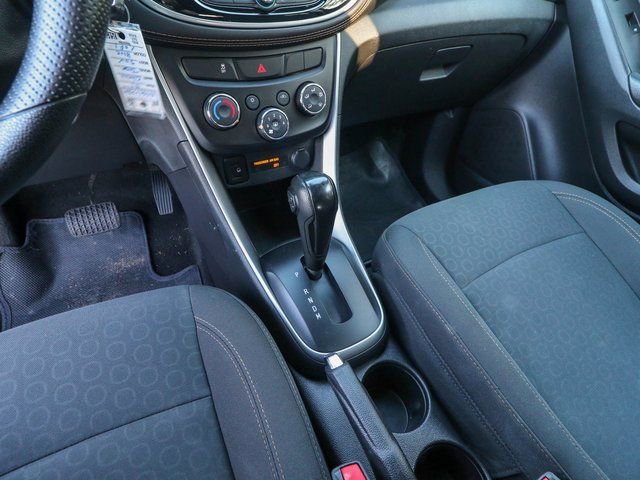 Used 2021 Chevrolet Trax LS w/ Tint and Cruise Package image 20