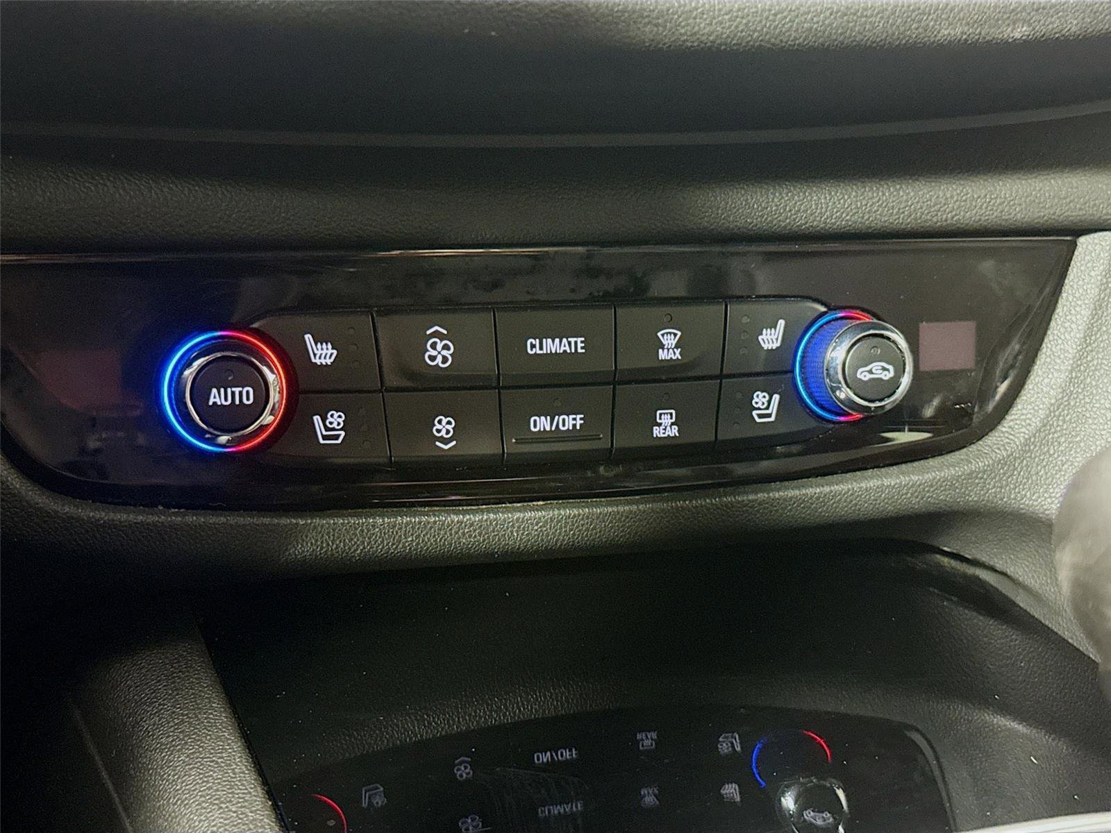 Used 2018 Buick Regal GS w/ Driver Confidence Package #2 image 14