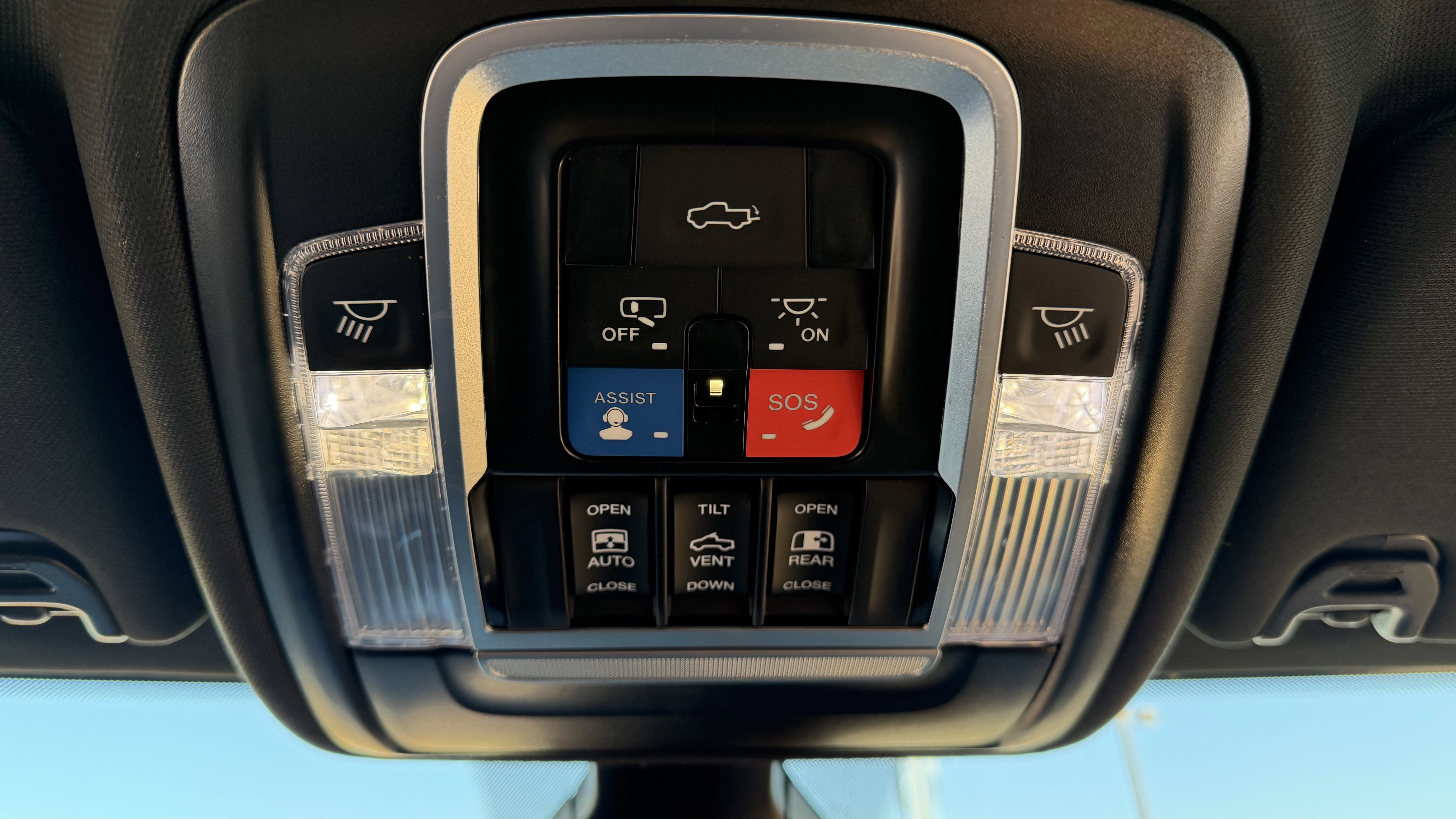 Used 2024 RAM 2500 Rebel w/ Towing Technology Group image 30