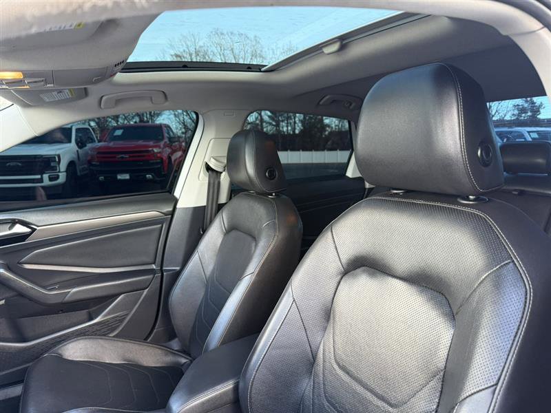 Used 2019 Volkswagen Jetta SEL Premium FWD image 31
