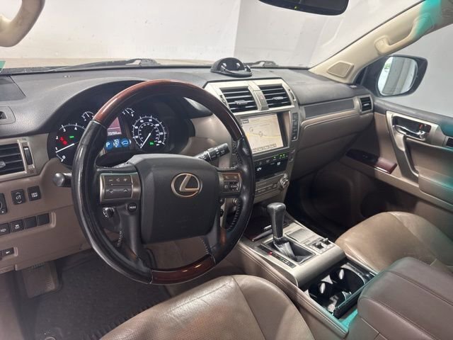 Used 2018 Lexus GX 460 Premium AWD/4WD image 14