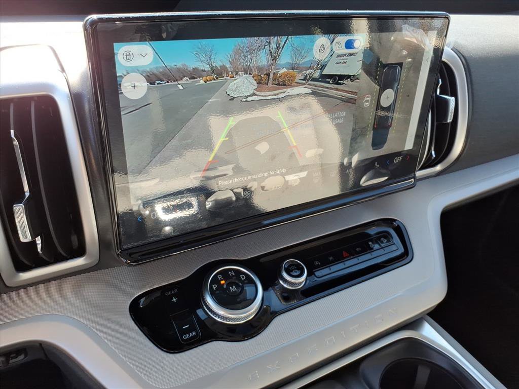 New 2026 Ford Expedition Active image 18