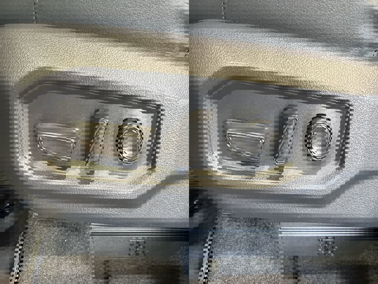 New 2025 Toyota Tundra Limited image 12