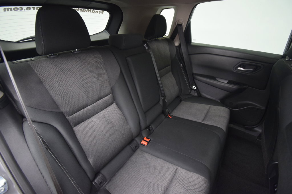 Used 2025 Nissan Rogue SV AWD/4WD image 17