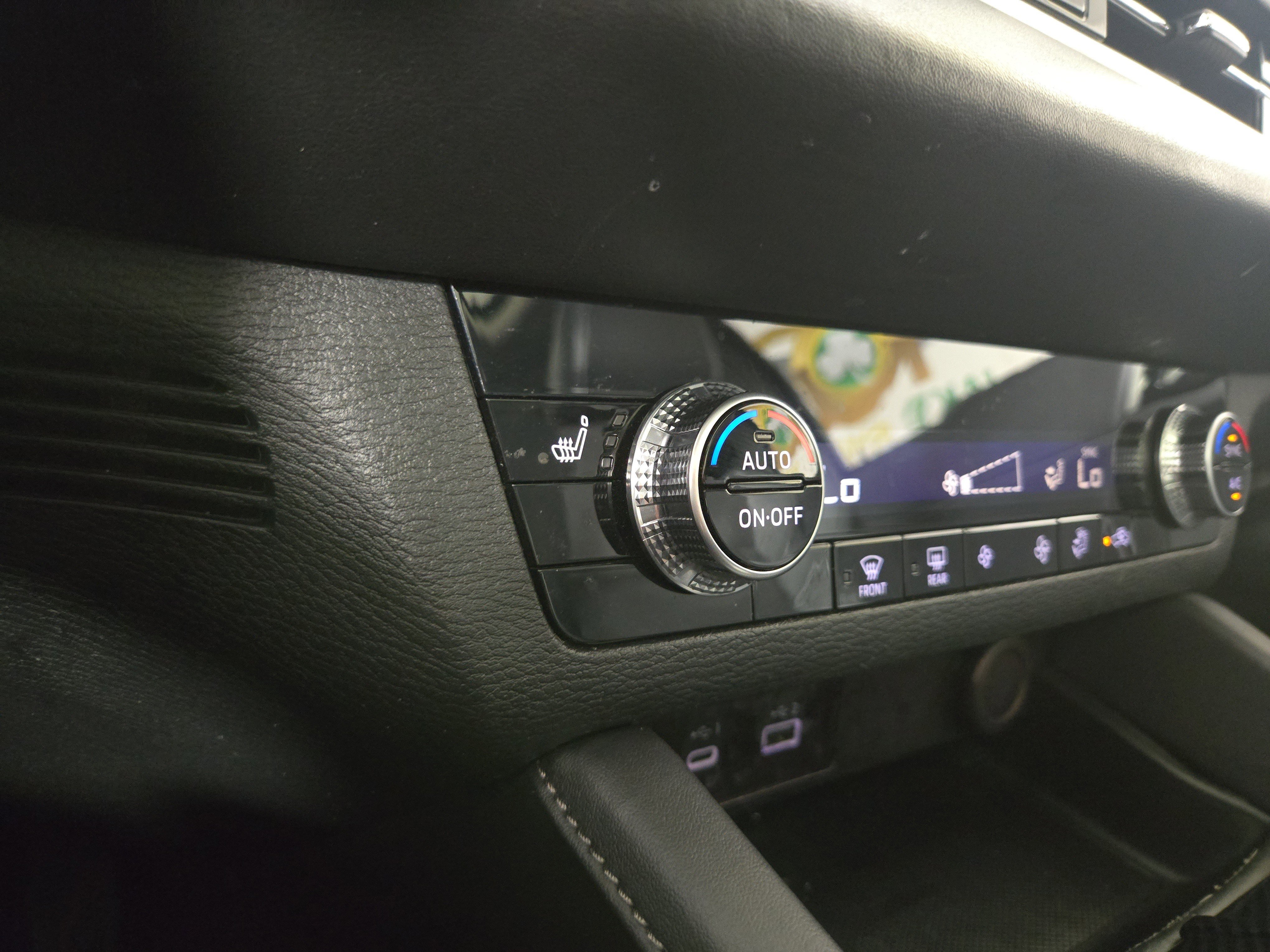 Used 2023 Mitsubishi Outlander SE FWD image 27