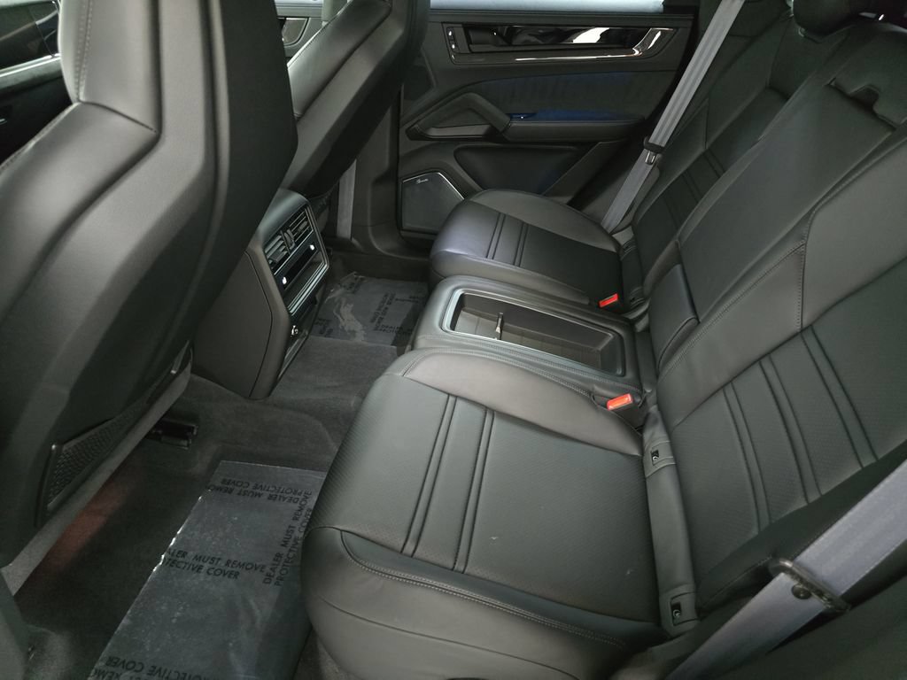 Certified 2026 Porsche Cayenne Turbo GT AWD/4WD image 24