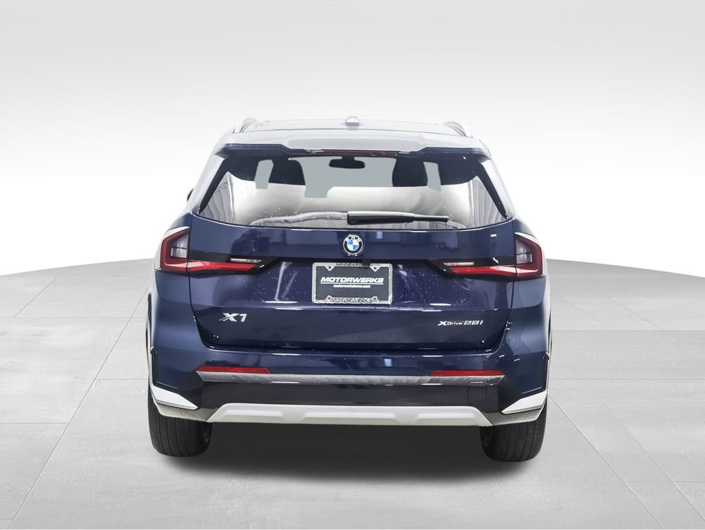 Used 2026 BMW X1 xDrive28i w/ Technology Package image 4