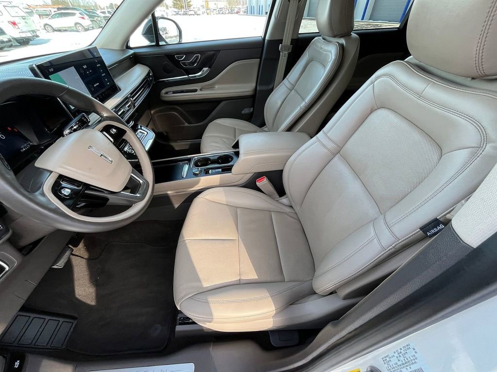 Certified 2023 Lincoln Corsair Reserve w/ Equipment Group 201A image 10