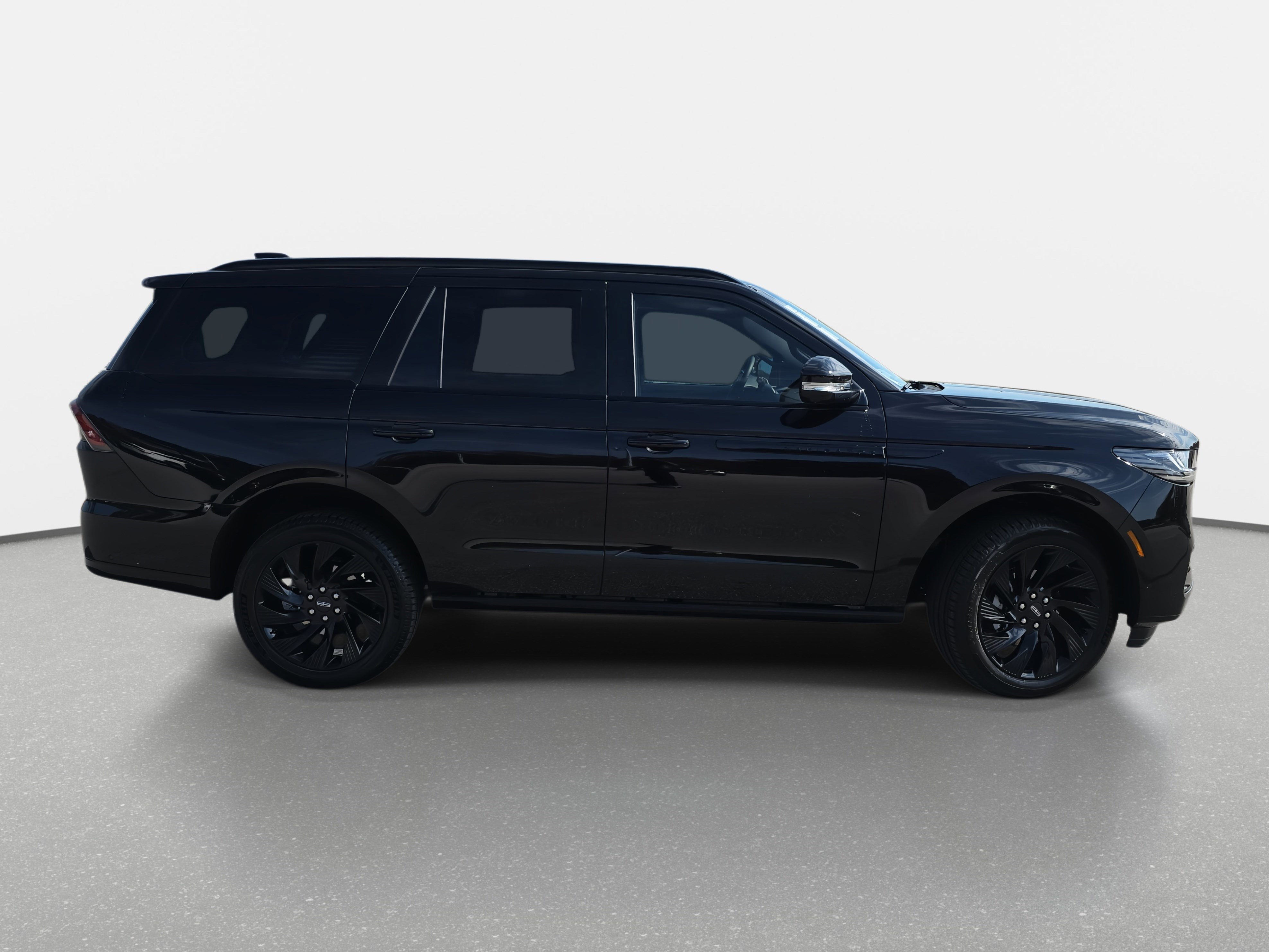 New 2025 Lincoln Navigator Reserve w/ Jet Appearance Package image 4