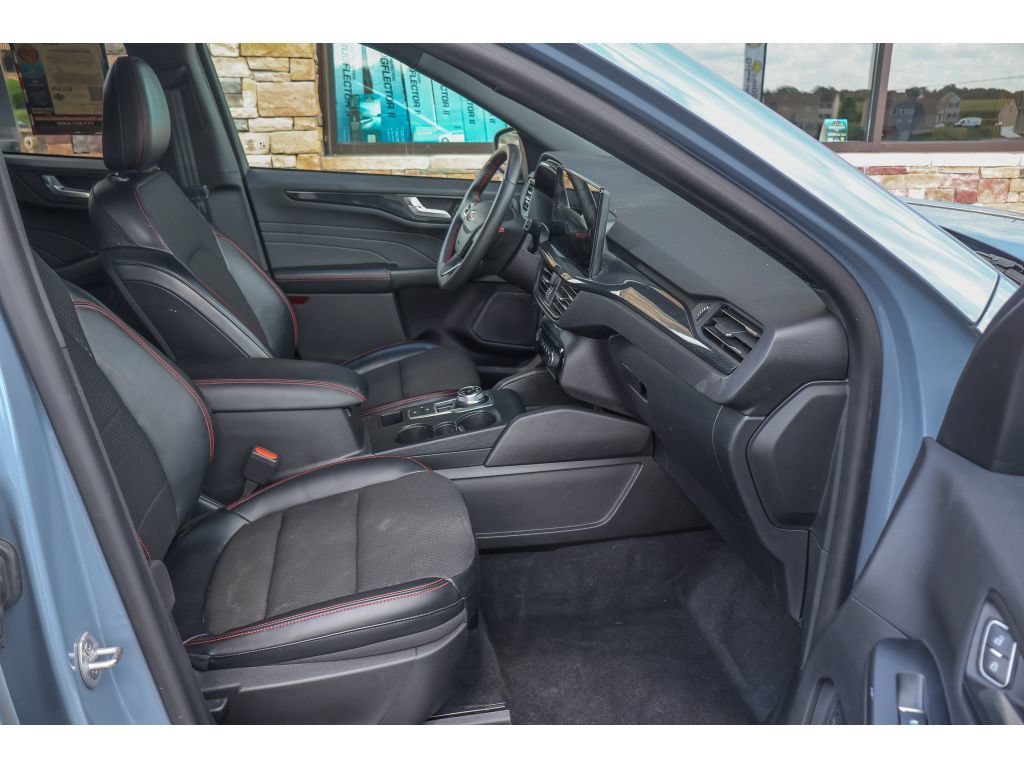 Used 2023 Ford Escape ST-Line w/ Tech Pack #1 AWD/4WD image 15