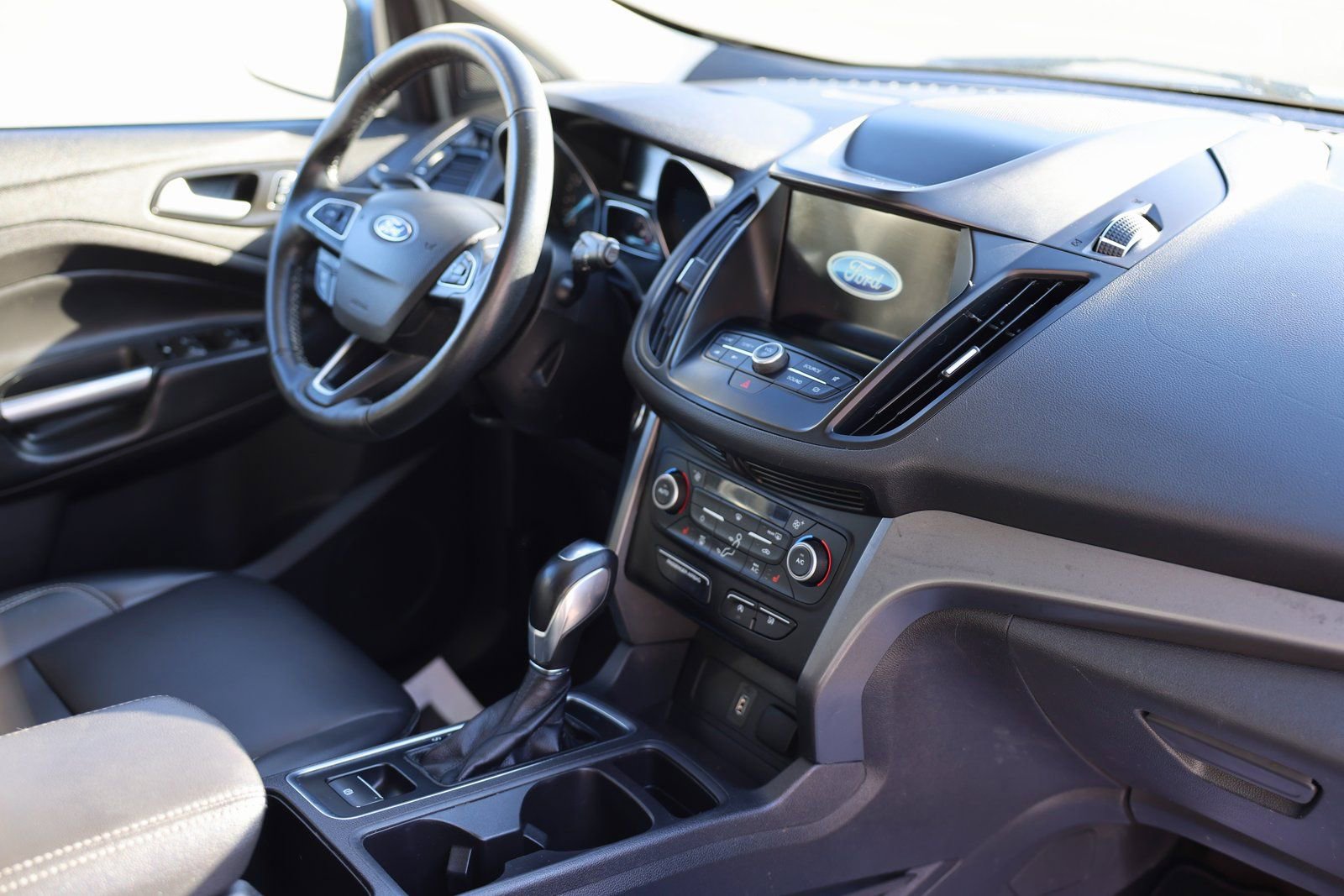 Certified 2019 Ford Escape SEL AWD/4WD image 10