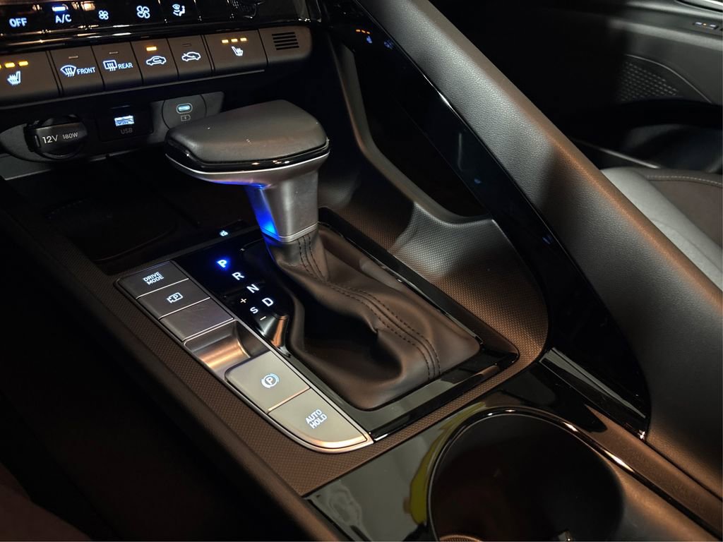 Used 2024 Hyundai Elantra SEL w/ Convenience Package image 30