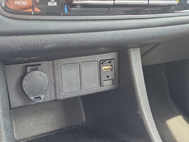 Used 2017 Toyota Corolla LE FWD image 27