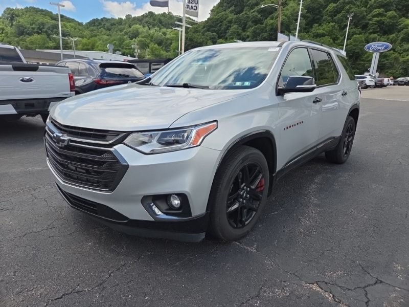 Used 2019 Chevrolet Traverse Premier w/ Redline Edition AWD/4WD image 3