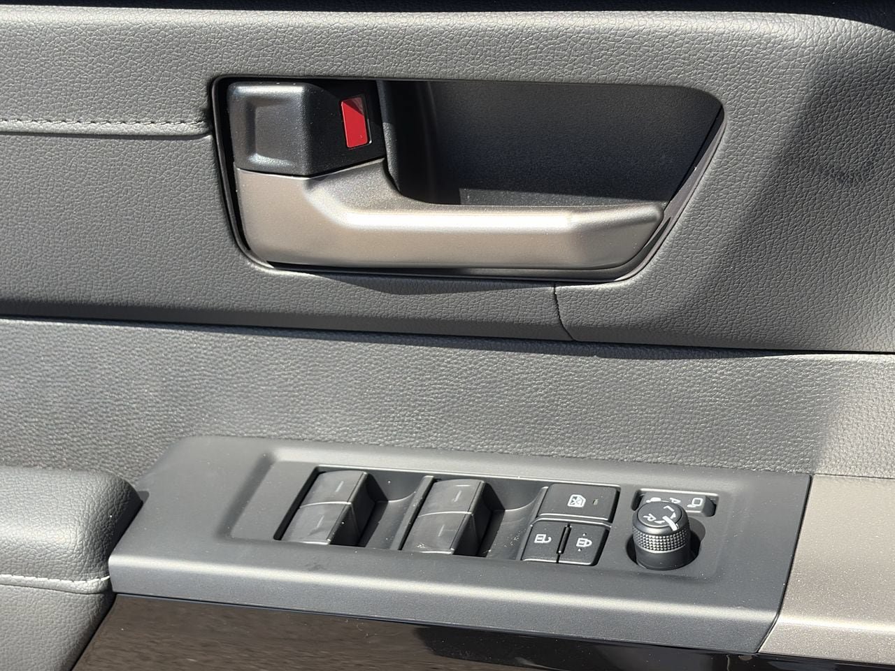 New 2026 Toyota Tundra Limited AWD/4WD image 15