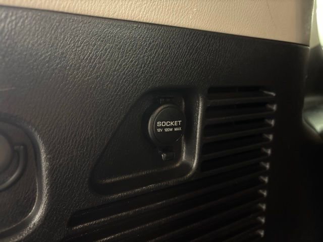 Used 2021 Nissan Armada SL w/ Captain's Chairs Package RWD image 39