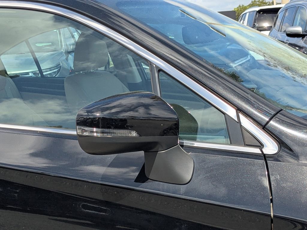 Used 2018 Subaru Legacy 2.5i Limited image 11