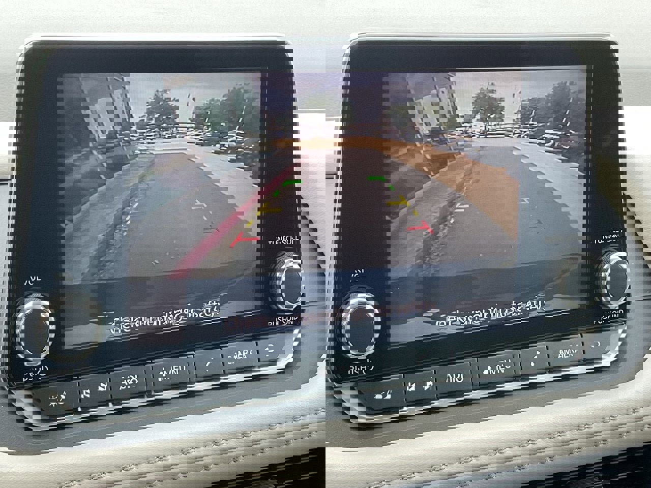 Used 2025 Nissan Rogue SV FWD image 30