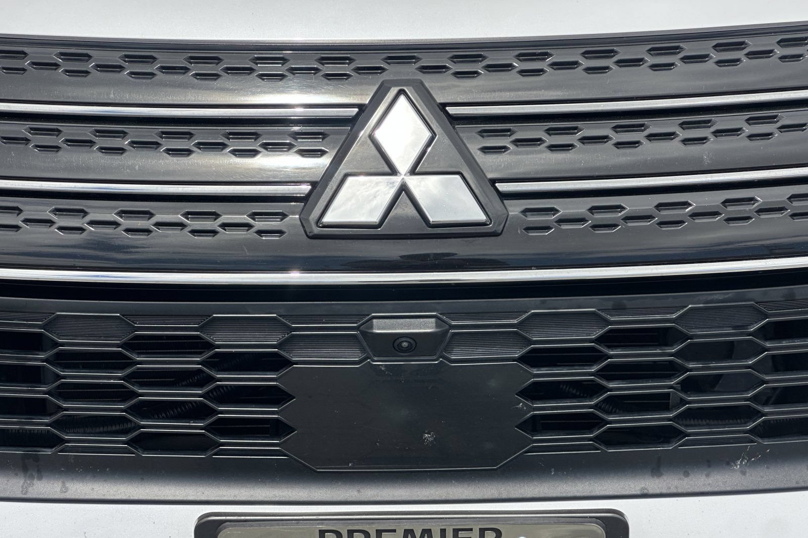 Used 2024 Mitsubishi Outlander AWD image 44