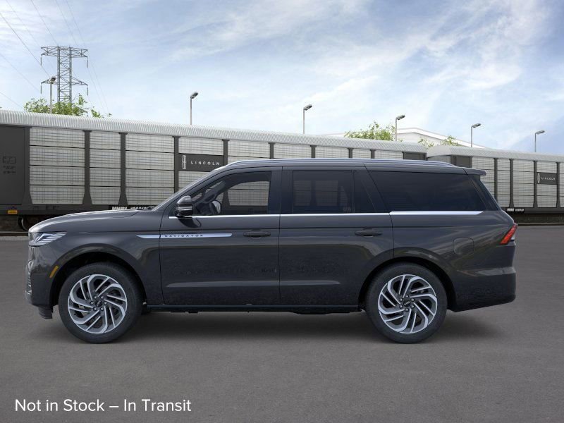 New 2026 Lincoln Navigator Reserve image 4