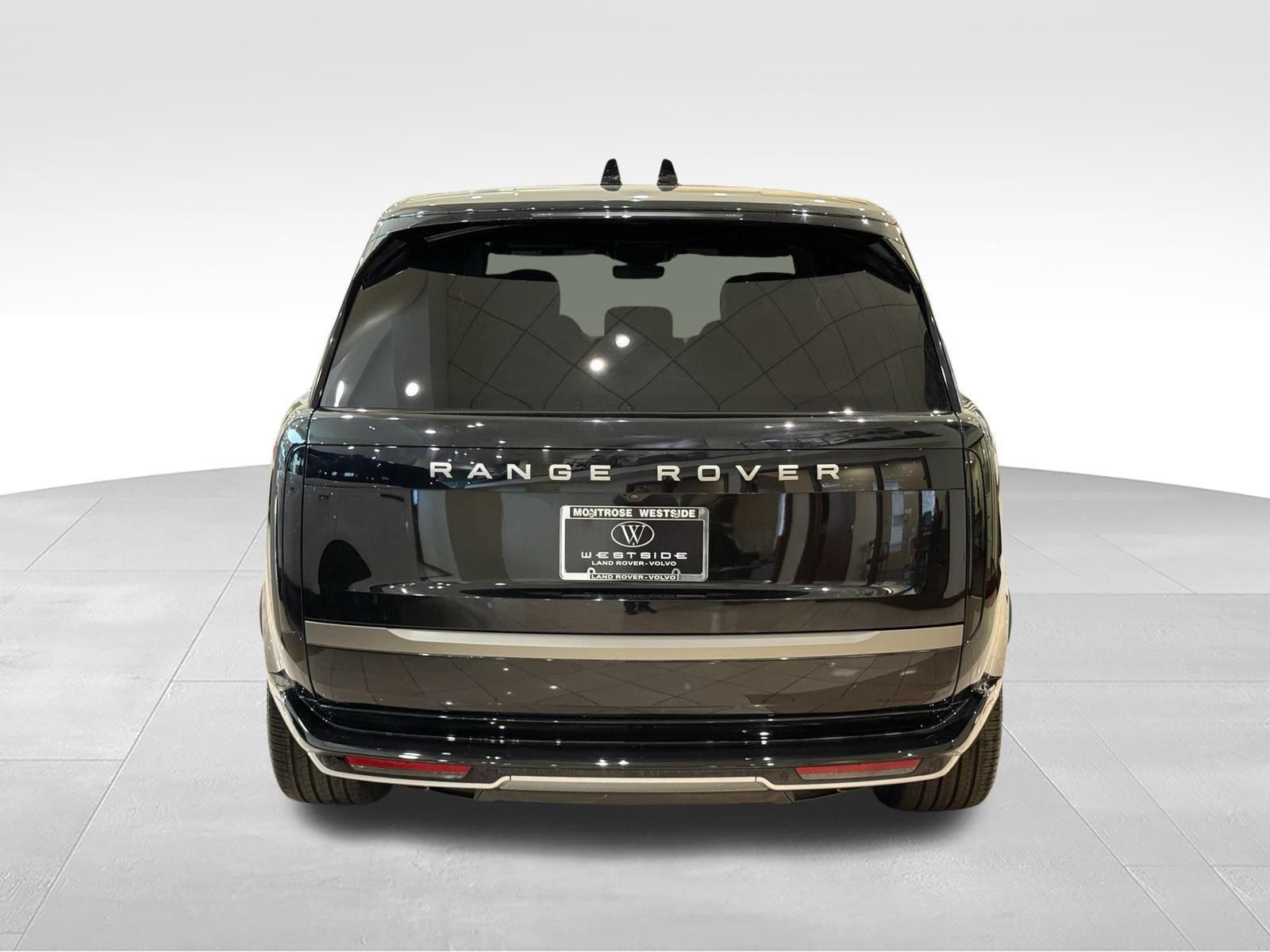 New 2025 Land Rover Range Rover Long Wheelbase SE AWD/4WD image 4