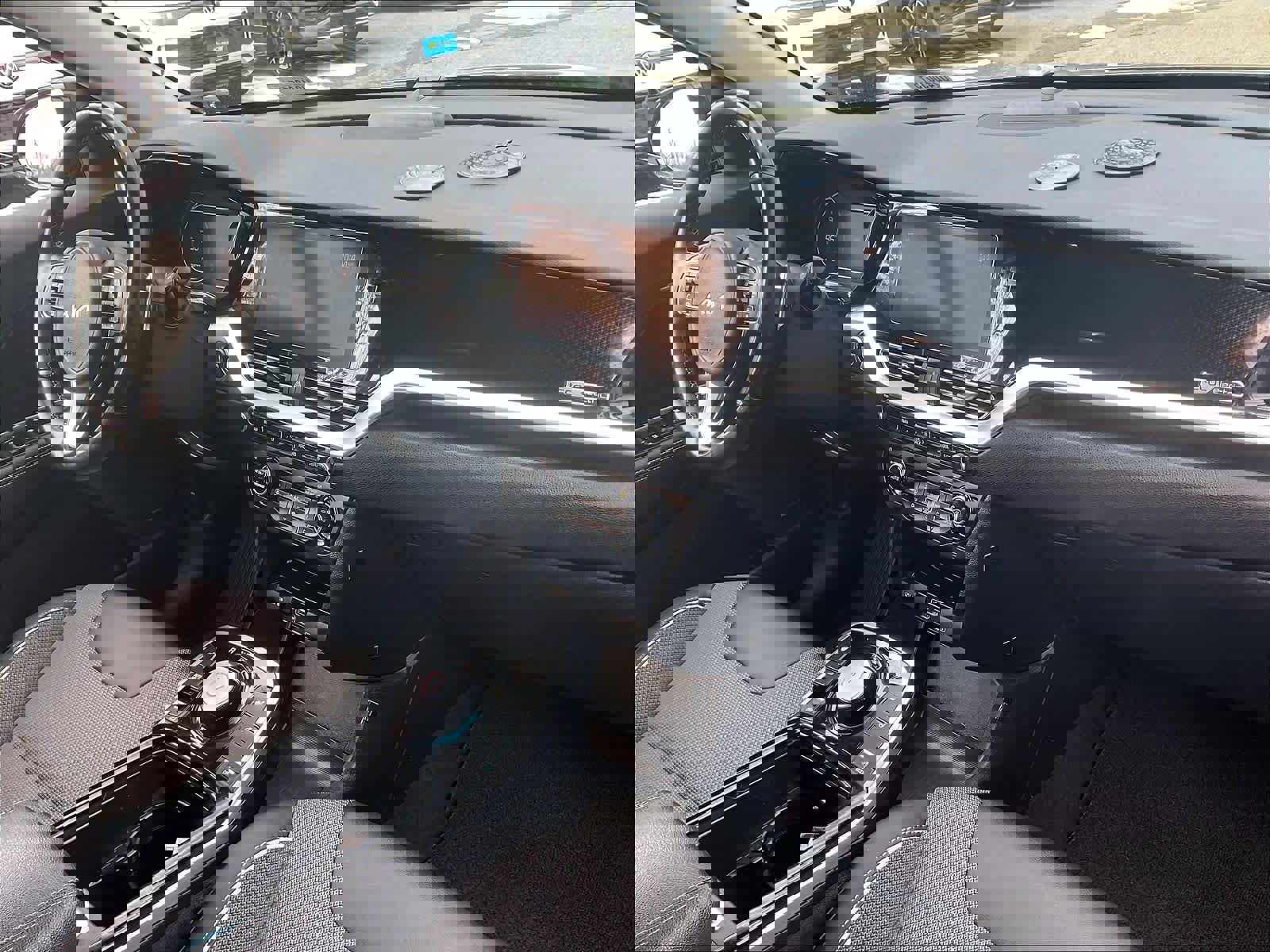 Used 2022 Kia Niro EX w/ Cold Weather Package image 14