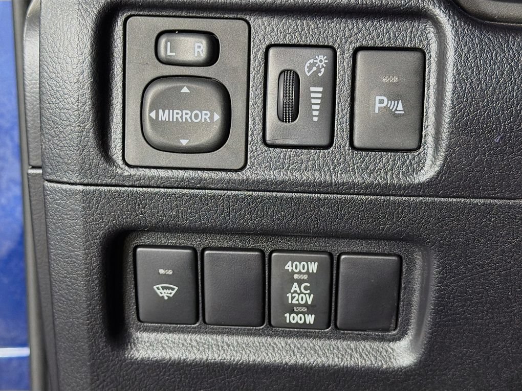 Used 2017 Toyota 4Runner Limited AWD/4WD image 15