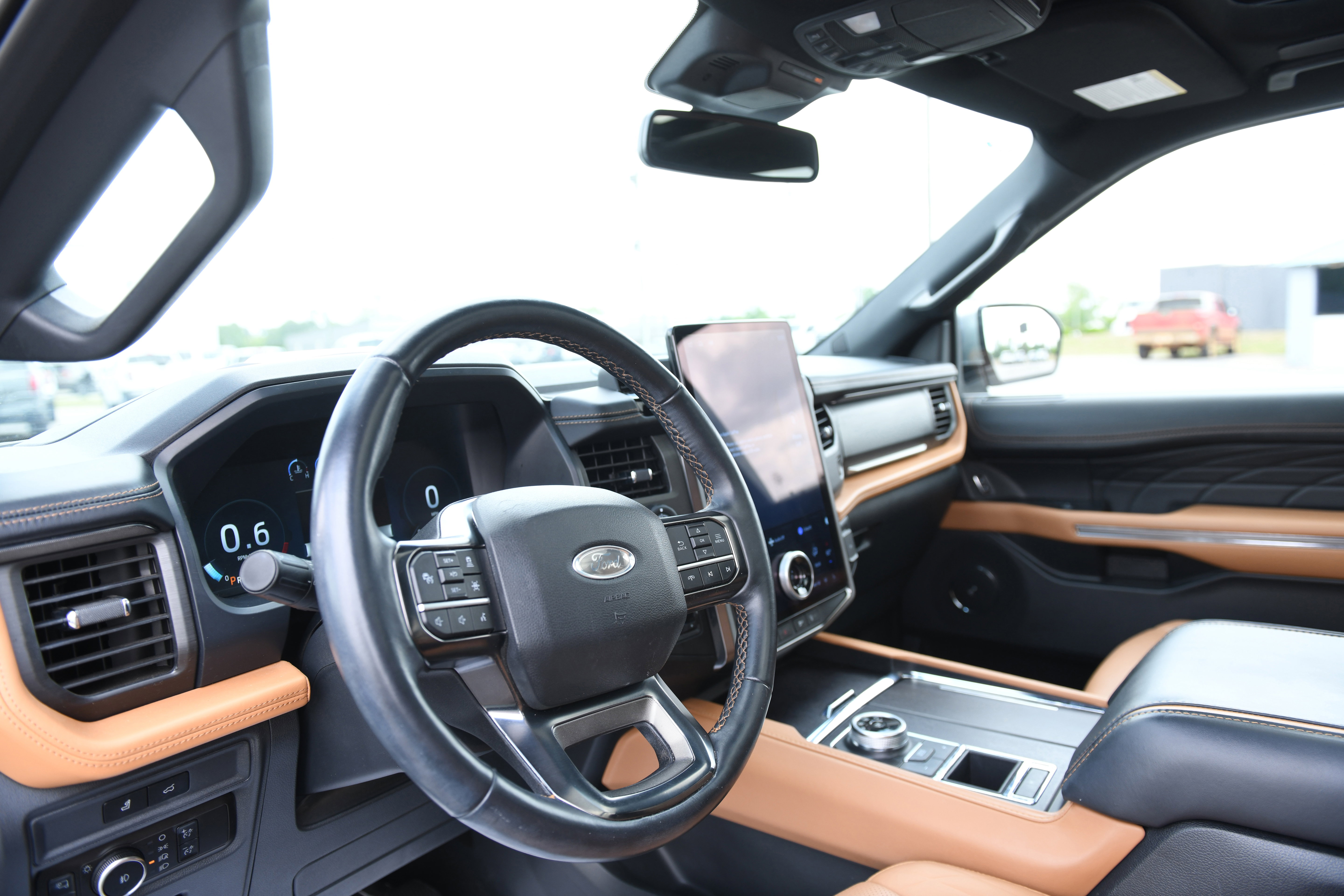 Used 2023 Ford Expedition Platinum RWD image 14