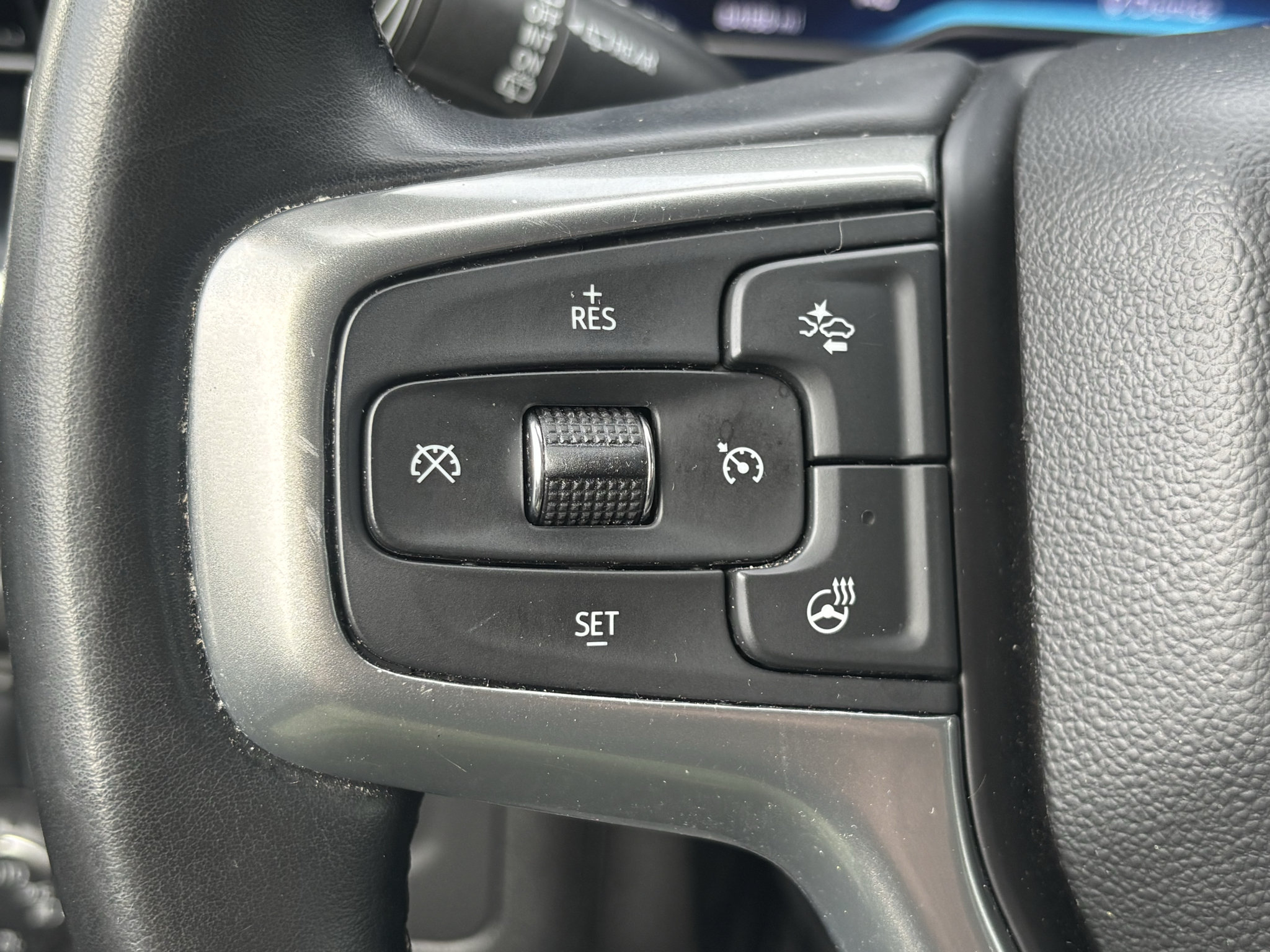 Used 2023 Chevrolet Suburban Premier AWD/4WD image 13
