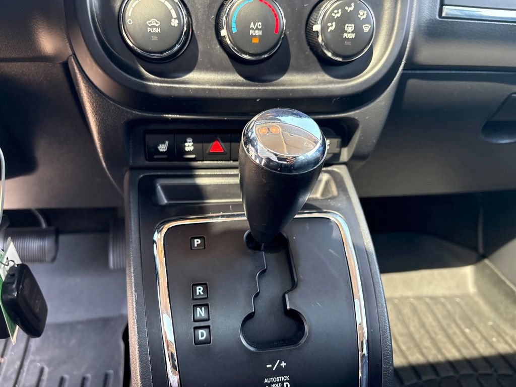 Used 2016 Jeep Patriot High Altitude AWD/4WD image 17