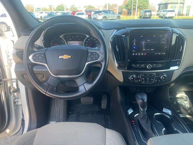 Used 2022 Chevrolet Traverse LT image 21