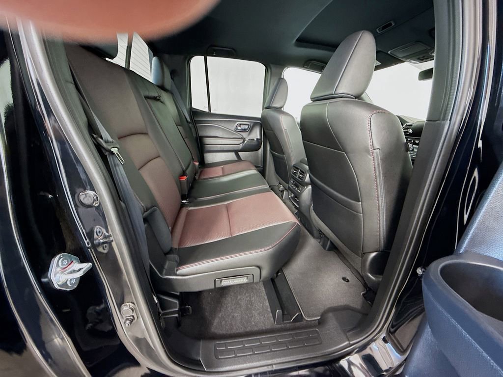 Used 2025 Honda Ridgeline Black Edition image 29