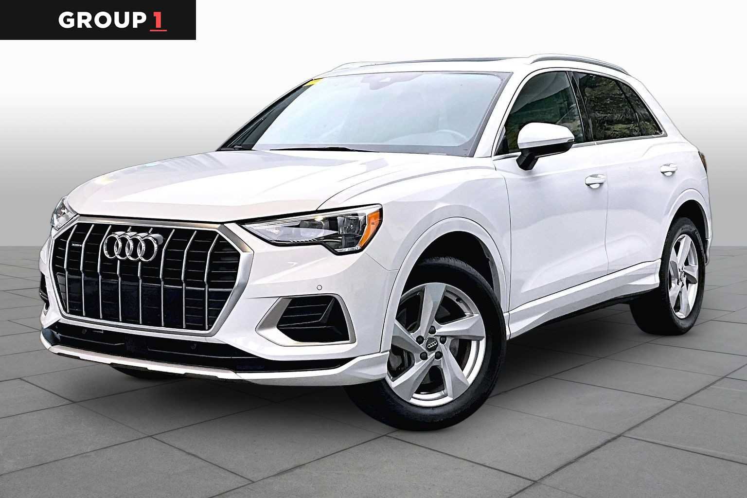 Used 2020 Audi Q3 2.0T Premium w/ Convenience Package AWD/4WD image 1