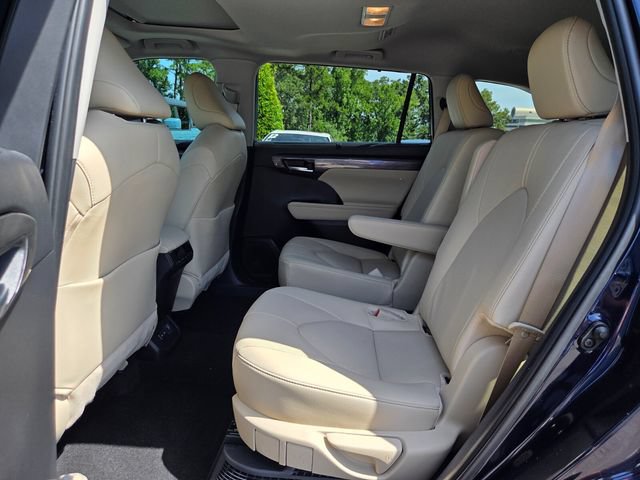 Used 2024 Toyota Highlander Limited AWD/4WD image 14