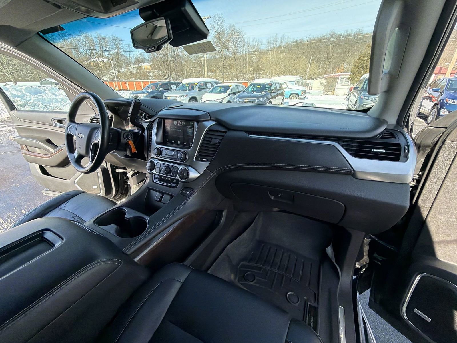 Used 2015 Chevrolet Suburban LT AWD/4WD image 27