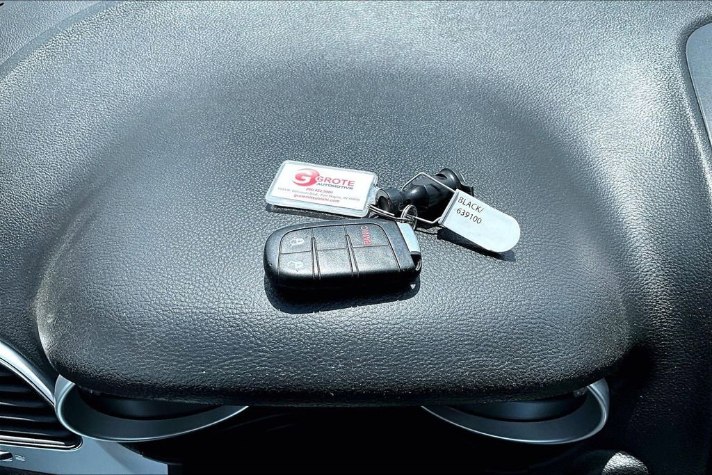 Used 2015 Dodge Journey SE FWD image 12