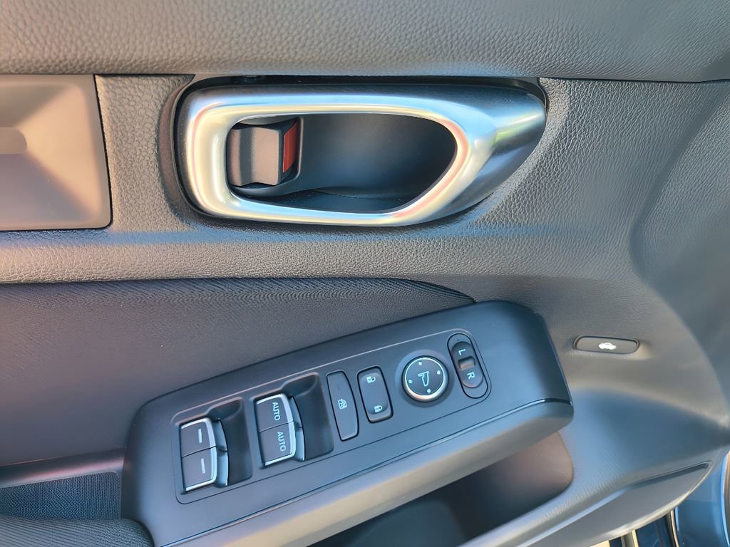 Used 2025 Honda Civic LX image 9