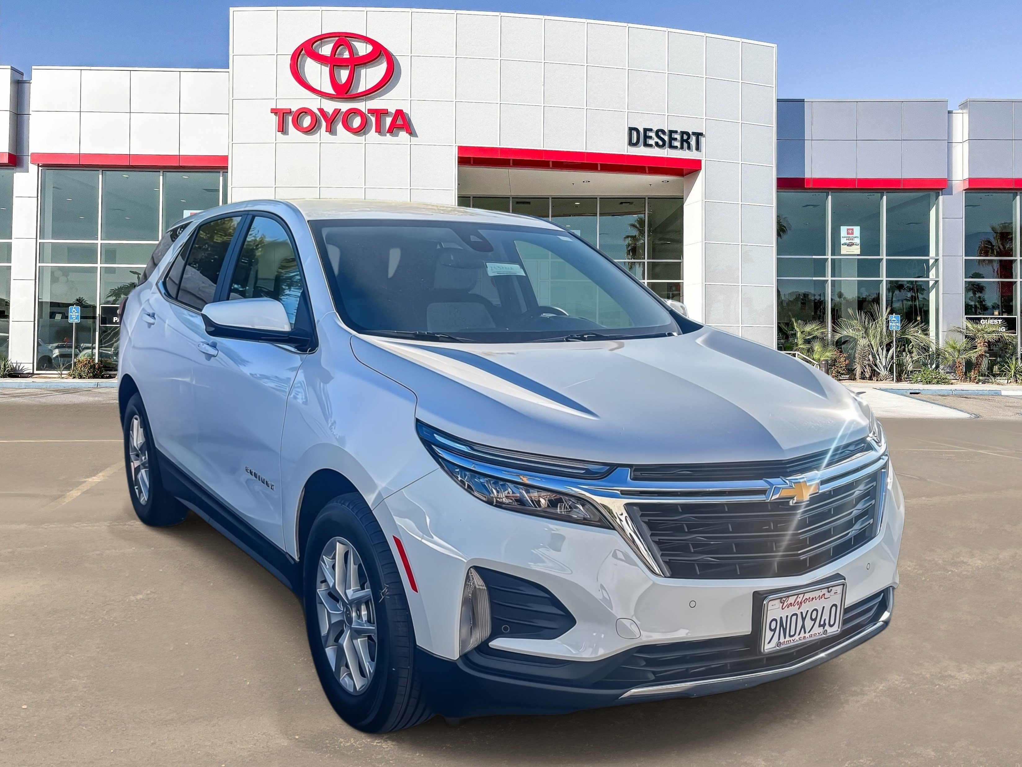 Used 2024 Chevrolet Equinox LT FWD image 1