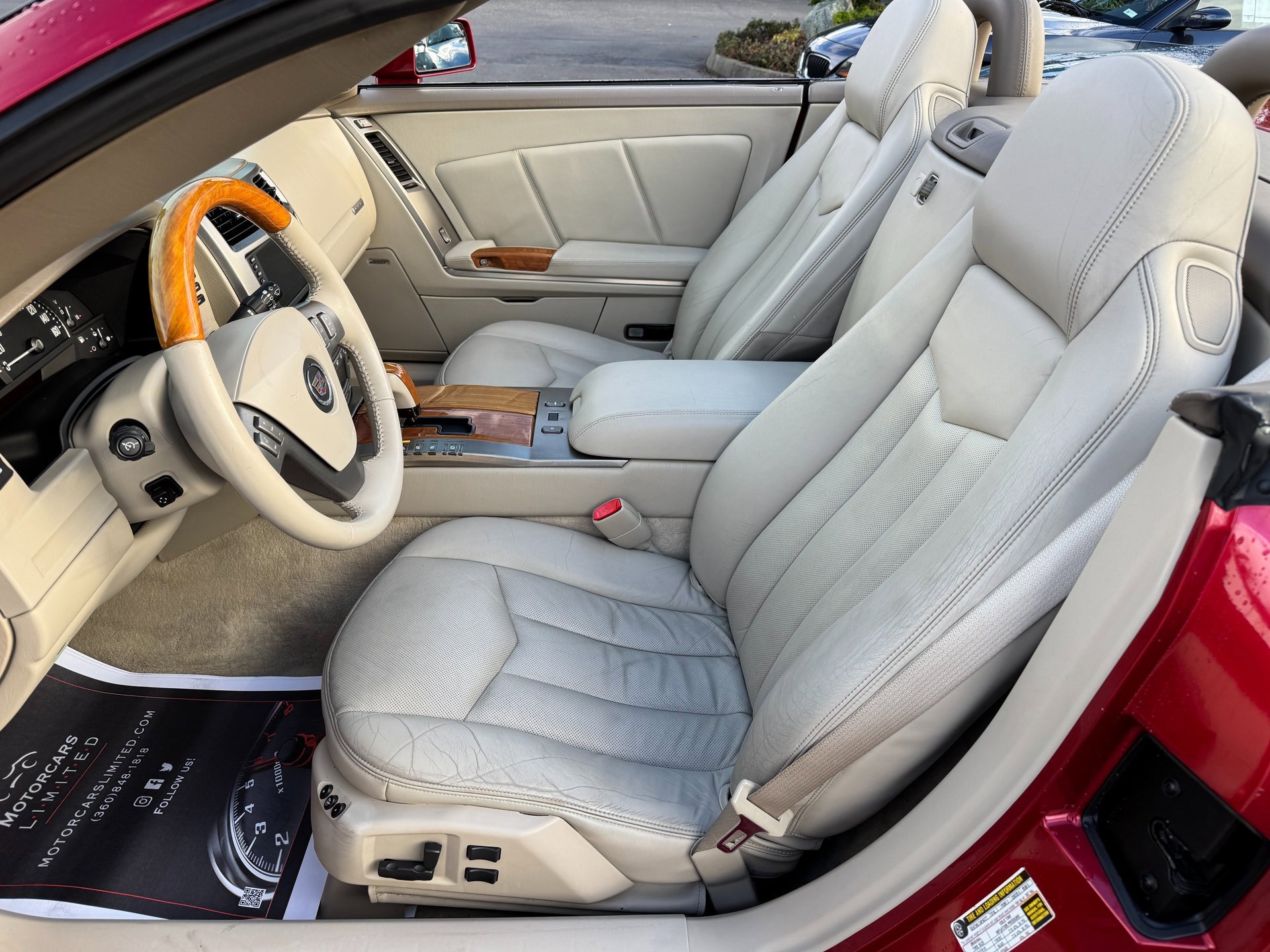 Used 2005 Cadillac XLR image 20