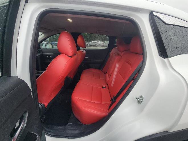 Used 2025 Nissan Kicks SR FWD image 11