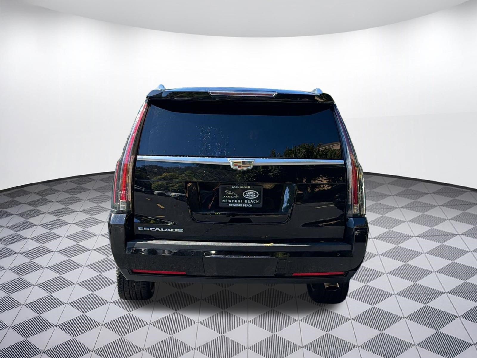 Used 2019 Cadillac Escalade ESV Platinum AWD/4WD image 10