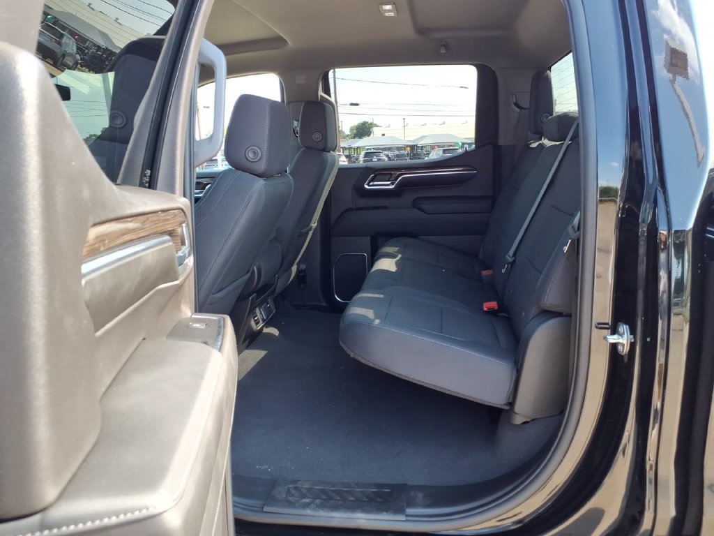 Used 2024 Chevrolet Silverado 1500 LT AWD/4WD image 19